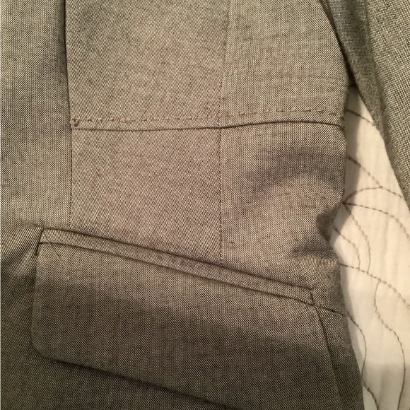 Women’s suit - Picture 5 of 7